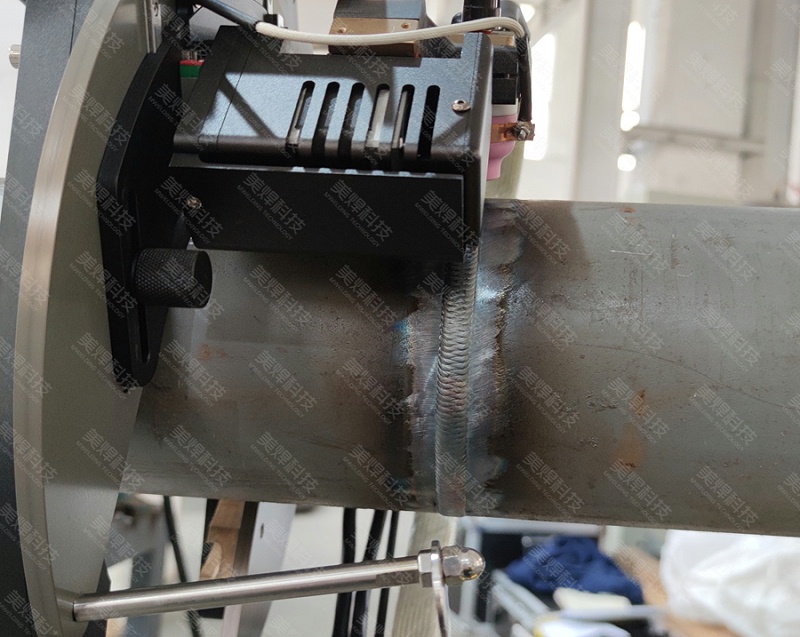 开放式管管焊接设备应用于湖南暖通制冷行业项目(图1)