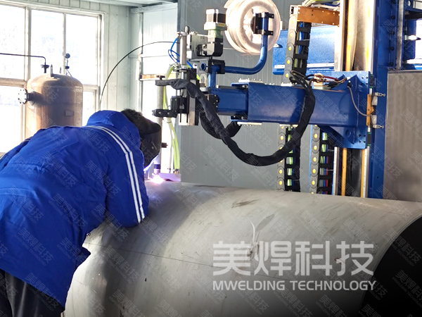 边梁式纵环缝自动焊机_罐子筒体焊接_用TA(图3) 边梁式纵环缝自动焊机_罐子筒体焊接_用TA(图3)
